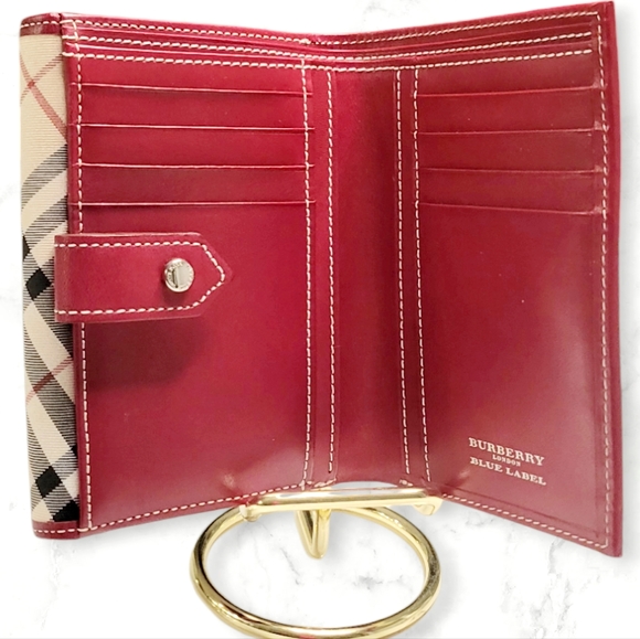Stunning BURBERRY Bifold Wallet Iconic Tartan Plaid NWOT & Plastic on Front Logo - Picture 10 of 15